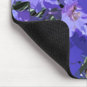 Blaue Larkspur-Blume auf einem Mousepad (Ecke)