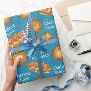 Blaue Latkes und Challah-Brot Hanukkah-Muster Geschenkpapier