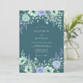 Blaue Lavendel-Blumenbogen-Hochzeit Einladung (Stehend Vorderseite)