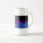 Blaue Leoparde mit personalisiertem Namen, lila Bu Bierglas (VorderseiteRechts)