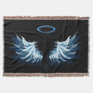 Blaue leuchtende Engelsflügel auf schwarzem Hinter Decke