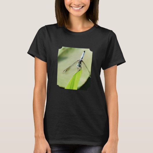 Blaue Libelle, grünes Blatt Naturfotografie Foto T-Shirt (Vorderseite)