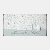Blaue Lila Aquarell-Wildblumen-Monogramm-Name Schreibtischunterlage (Tastatur & Maus)