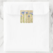 Blaue Lila Iris Blume Brauner Hintergrund Quadratischer Aufkleber (Tasche)