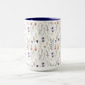 Blaue Lila Rose Beige Wildblumen Botanischer Boho Tasse (Zentrum)