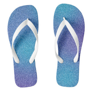 Blaue Lila strahlende Glitzer, Paar aus Badesandalen