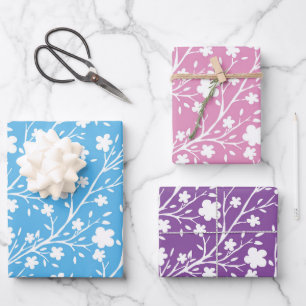 Blaue, lila und rosa mehrfarbige Frühlingsblumen Geschenkpapier Set