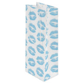 Blaue Lippen, Lippenmuster, blauer Lipstick, Kuss Geschenktüte Für Weinflaschen (Vorderseite Schrägansicht)