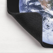 Blaue Marmorerde auf schwarz Mousepad (Ecke)