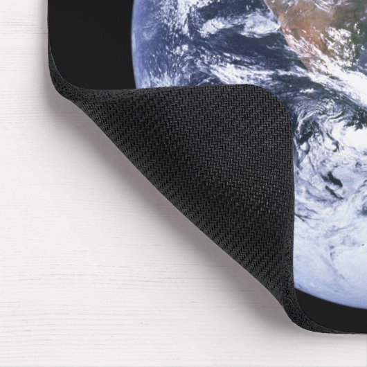 Blaue Marmorerde auf schwarz Mousepad (Ecke)