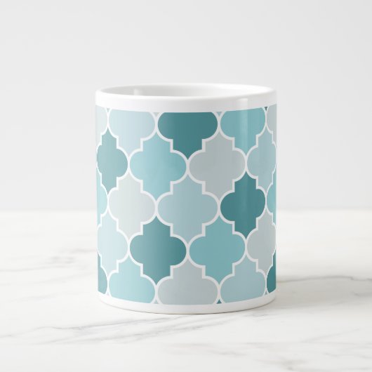 Blaue marokkanische Trellis, Latticework, Quatrefo Jumbo-Tasse (Vorderseite)