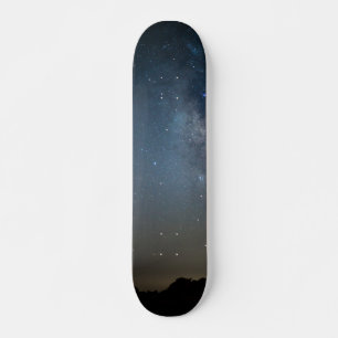 Blaue Milchstraße über den Ozarks Skateboard