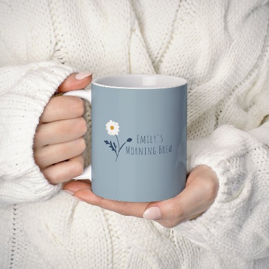 Blaue minimalistische Gänseblümchen & Text Moderne Kaffeetasse
