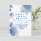 Blaue Minimalistische Rustikale Hochzeit mit blühe Einladung (Stehend Vorderseite)
