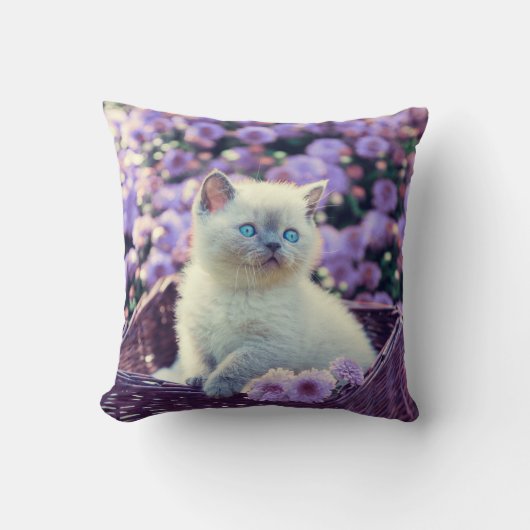 Blaue Mit Augen Katze im Korb mit Lilac-Blume Kissen (Vorderseite)