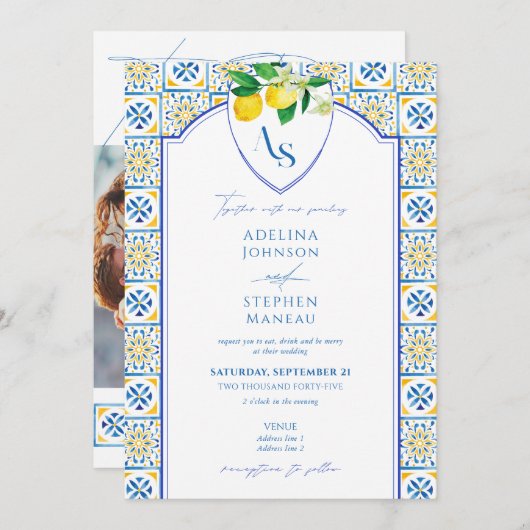 Blaue Mittelmeerfliesen Lemon auf einer Hochzeit Einladung (Vorne/Hinten)