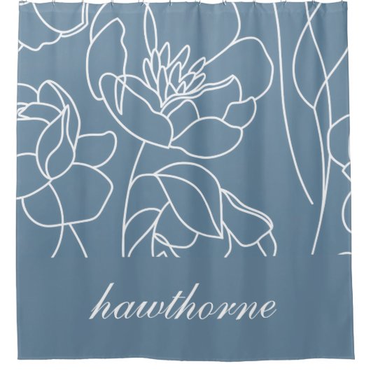 Blaue moderne elegante Wildblumen-Monogramm-Name Duschvorhang (Vorderseite)