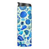 Blaue Muscheln Ozeanmuster Thermosbecher (Nach rechts gedreht)