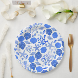 Blaue Muscheln und Korallenmuster Strand Pappteller