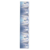 Blaue Mützen-Schneemann-Weihnachtsbaum-Tischläufer Mittelgroßer Tischläufer (Vorderseite)