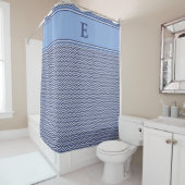 Blaue Navy-Geometrie-Chevron-Monogramm Duschvorhang (Beispiel)