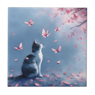 Blaue Nebelkatze mit rosa Blüten & Sternenflecken Fliese