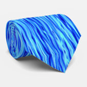 Blaue Necktie mit Aquarellstreifen Krawatte (Gerollt)