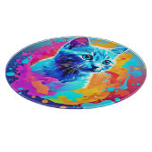 Blaue Neonkatze im Spritzer Schneidebrett (Ecke)