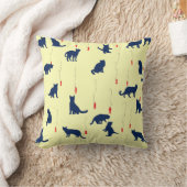 Blaue niedliche Kätzchen und Rotfische Kissen (Decke)