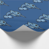 Blaue niedliche Narwhal Geschenkpapier (Ecke)
