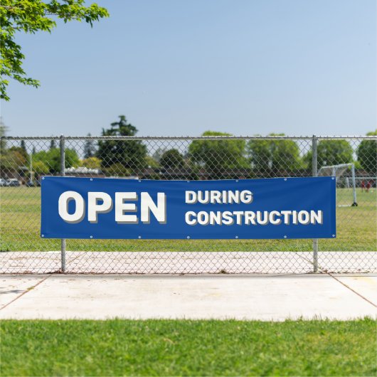 Blaue Öffnung während des Baubanners Banner (Insitu)