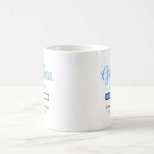 Blaue Oma Loading Pregnancy Ankündigung Kaffeetasse (Mittel)
