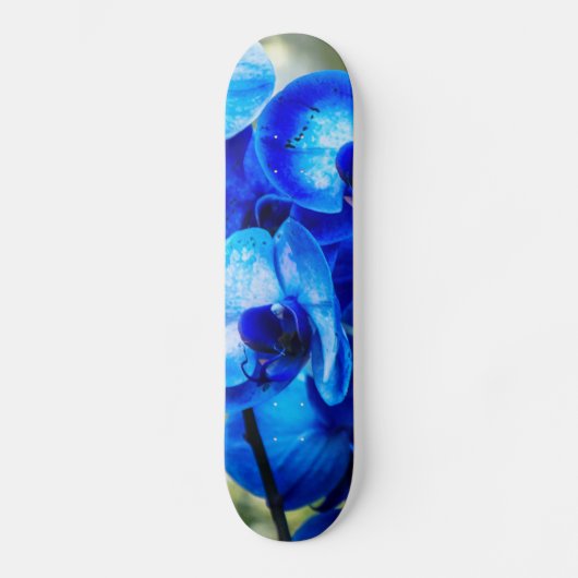 Blaue Orchideen Skateboard (Vorderseite)