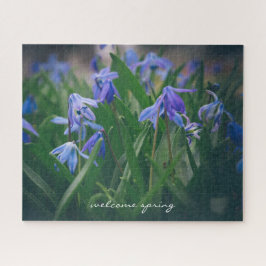Blaue Oszillatoren-Blume im Frühjahrsgarten Puzzle