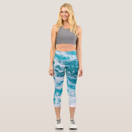 Blaue Ozeanwellen Capri Leggings