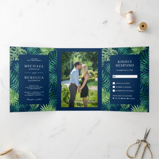 Blaue Palme Blätter Tropische Hochzeiten Dreifach Gefaltete Einladung (Innenseite)