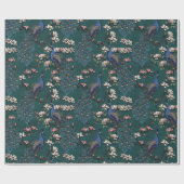 Blaue Pfaue und Magnolien Grüne Vegetation Geschenkpapier (Flach)