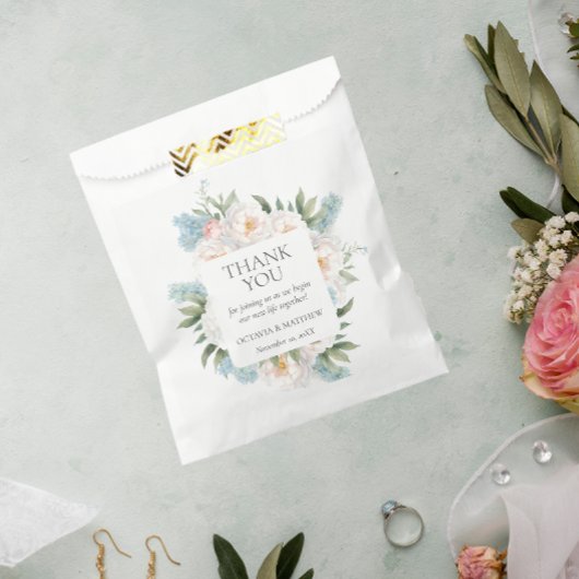 BLAUE PINK BLOOMING BLUME WEDEN GESCHENKTÜTCHEN