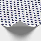 Blaue Polka-Dot auf weißem Mittelraum Geschenkpapier (Ecke)