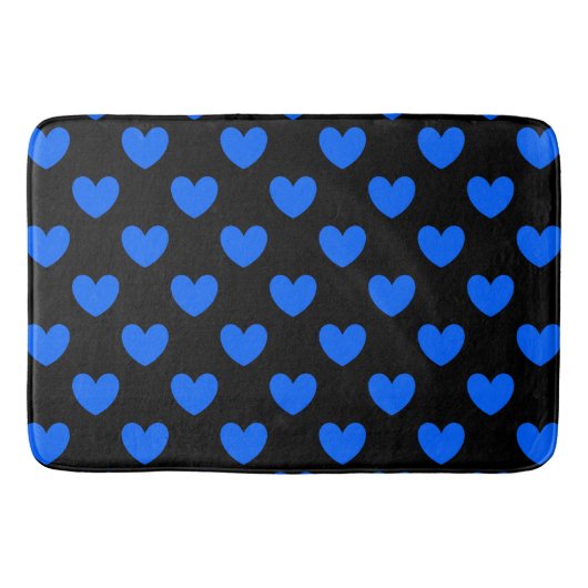 Blaue Polka-Herzen auf schwarz Badematte (Vorderseite)
