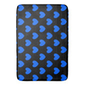 Blaue Polka-Herzen auf schwarz Badematte (Vorderseite Vertikal)
