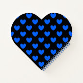 Blaue Polka-Herzen auf schwarz Notizbuch (Rückseite)