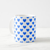 Blaue Polka-Herzen auf weiß Kaffeetasse (Vorderseite Links)