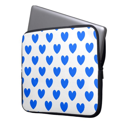 Blaue Polka-Herzen auf weiß Laptopschutzhülle (Vorderseite Links)