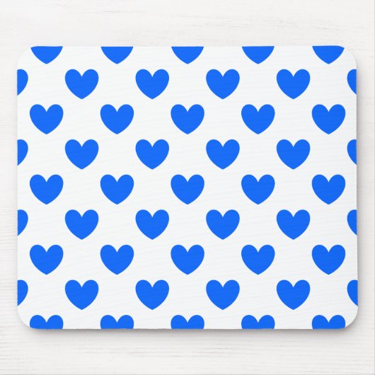 Blaue Polka-Herzen auf weiß Mousepad (Vorne)