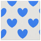 Blaue Polka-Herzen auf weiß Stoff (Nahaufnahme)