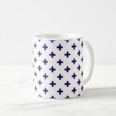 Blaue Polka-Kreuze in Weiß Kaffeetasse (VorderseiteRechts)