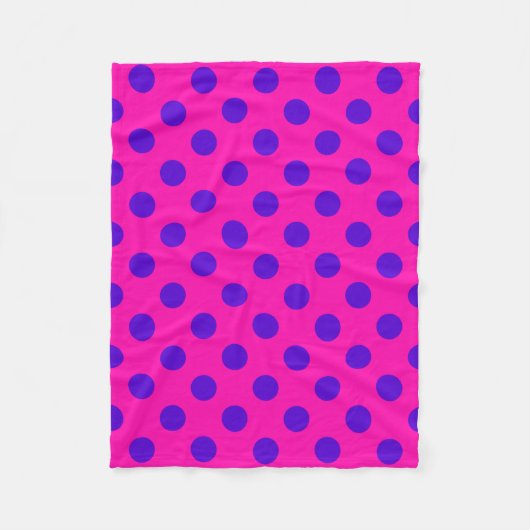Blaue Polka-Punkte auf Fuchsia Fleecedecke (Vorderseite)