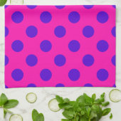 Blaue Polka-Punkte auf Fuchsia Geschirrtuch (Gefaltet)