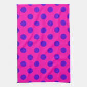 Blaue Polka-Punkte auf Fuchsia Geschirrtuch (Vertikal)